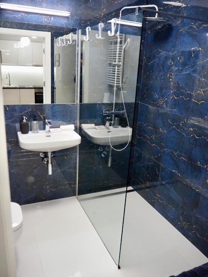 Kieslowskiego Apartment Vis-A-Vis Town Hall Varsó Kültér fotó